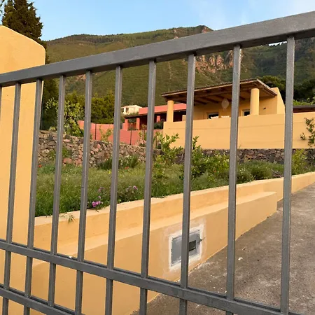 La Casuzza - Garden And Terrace Sea View Holiday home *